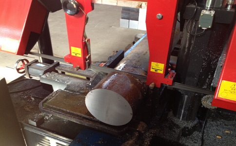 富川卧式带锯床加工时出现明显振荡如何排查？